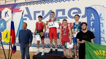 Открытый республиканский турнир по греко-римской борьбе.